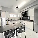 Apartment Down Town Kos Town